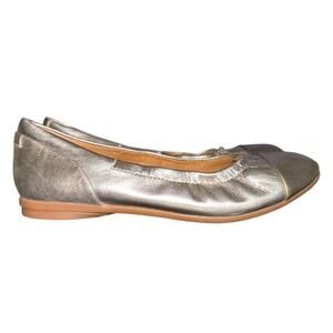 Clarks Artisan 37 6.5 M Rena Flats Gold Metallic Cushioned‎ Ballet Slip On Shoes